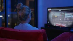 Eis o que acontece se não desligar a televisão: especialistas alertam para problemas ocultos